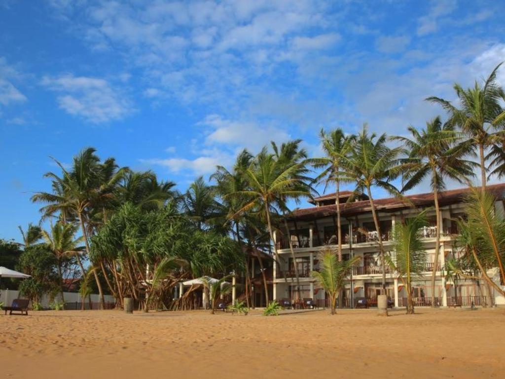 Whispering Palms Hotel Bentota Exterior photo